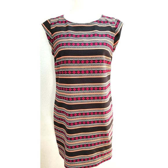 Banana Republic Dresses & Skirts - Banana Republic dress 6 shift sheath tunic black